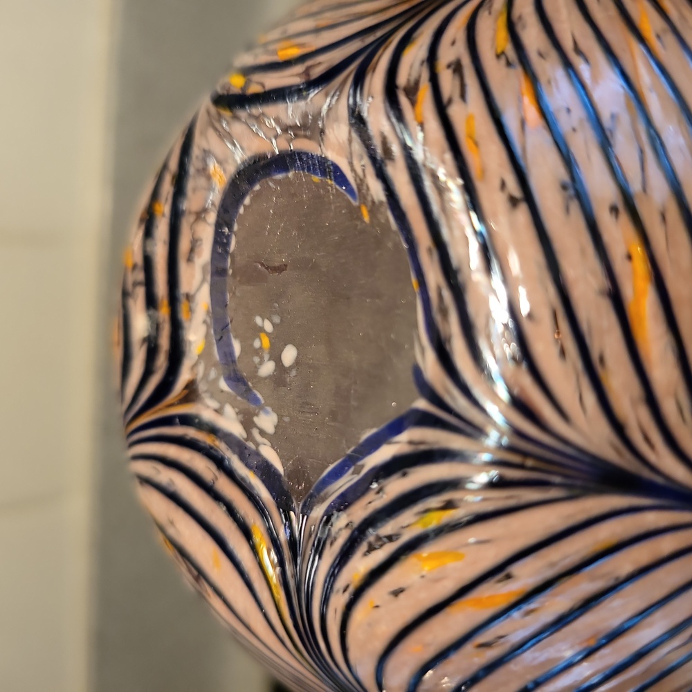 Hand Blown Feather Pull Art Glass Vase 7.25" - Picture 7 of 10
